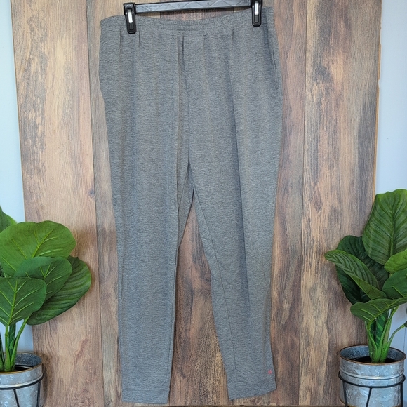 HUE Pants - HUE Gray Lounge Pants Stretch Waist Joggers 1X W215